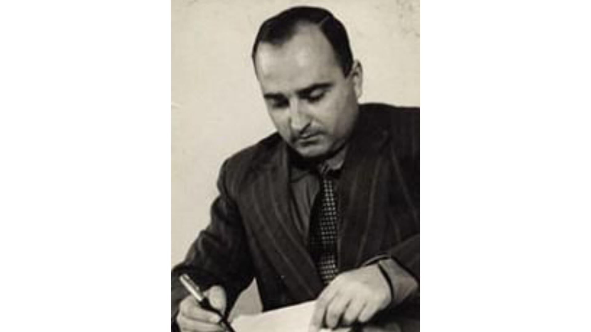 یادبود دکتر اسماعیل عرفانی دارستانی پدر حسابداری نوین ایران یادبود دکتر اسماعیل عرفانی دارستانی پدر حسابداری نوین ایران